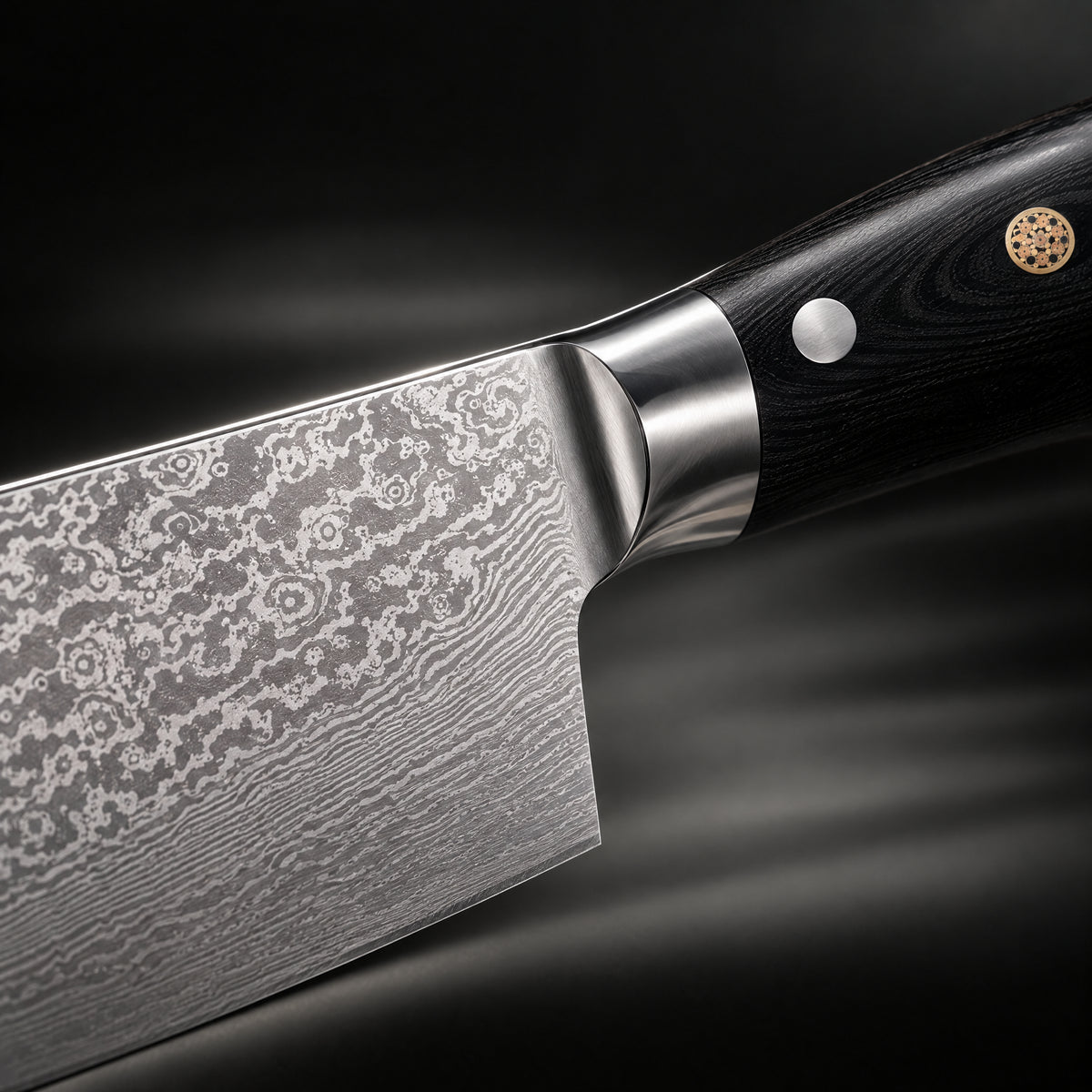 Close-up of the guren kiritsuke knife blade and handle