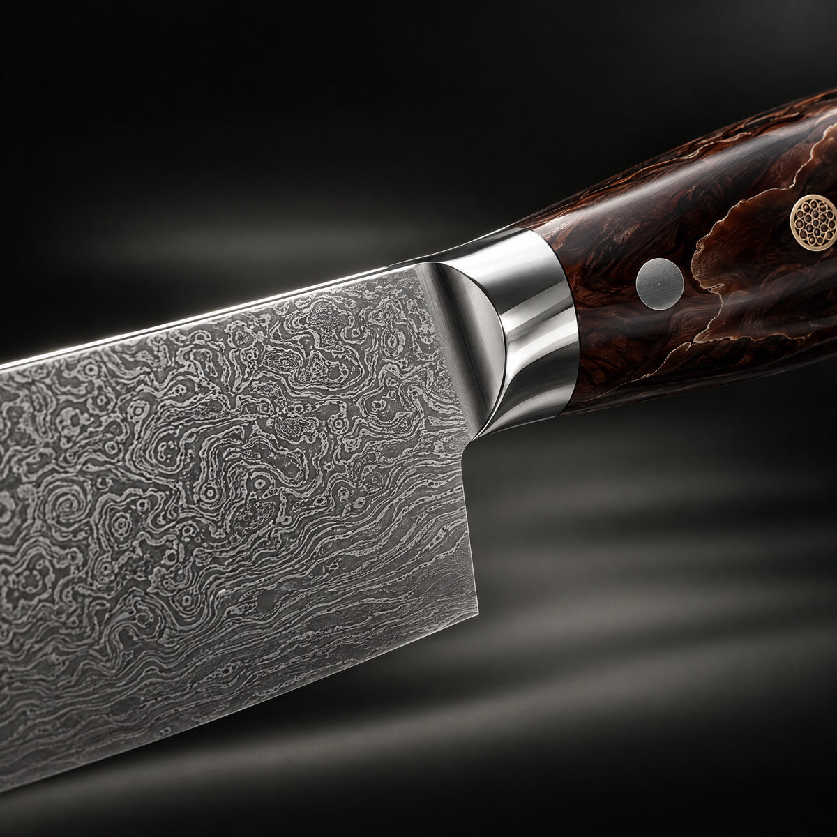 Close-up of the kongo bread knife blade and handle