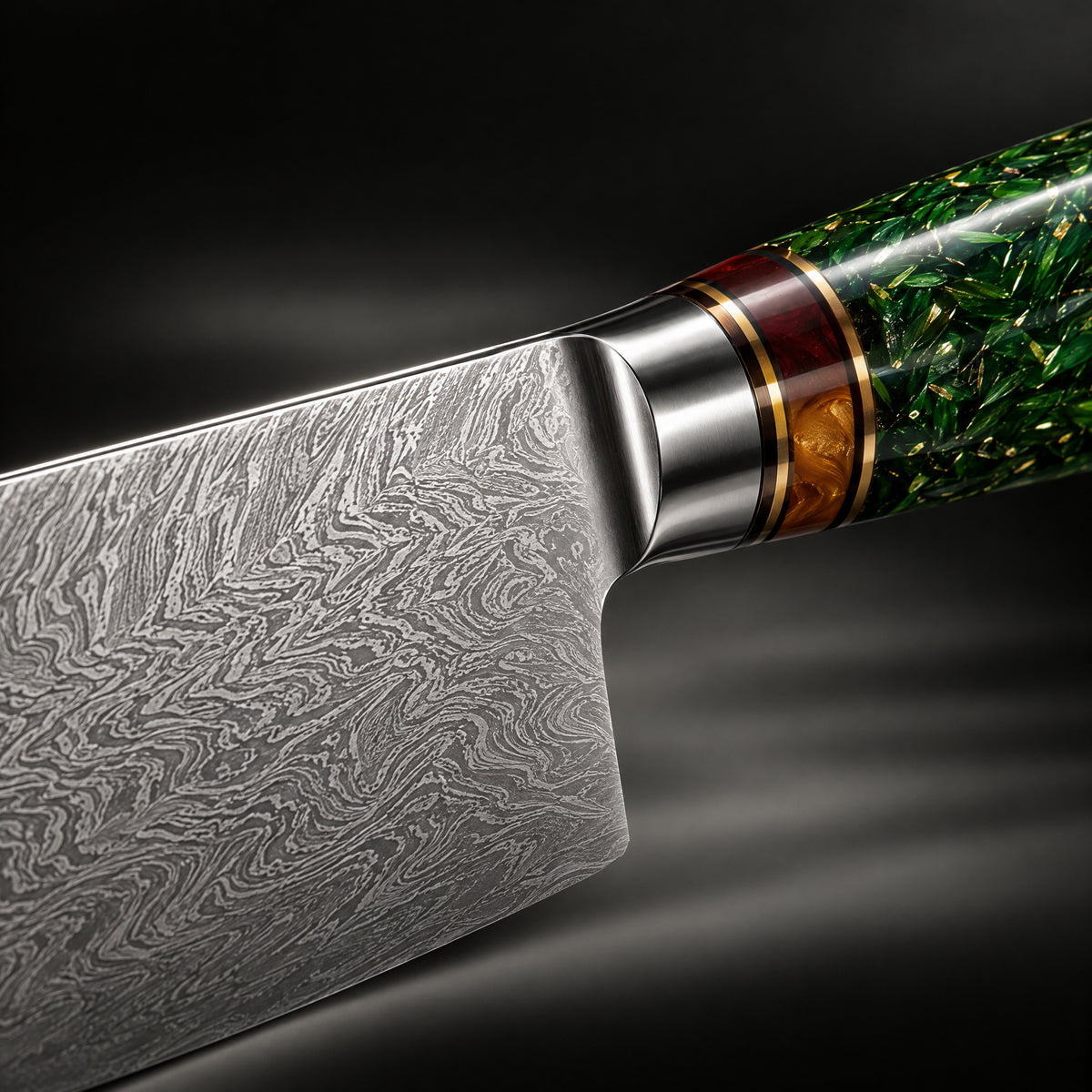 Close-up of the daigo bread knife blade and handle