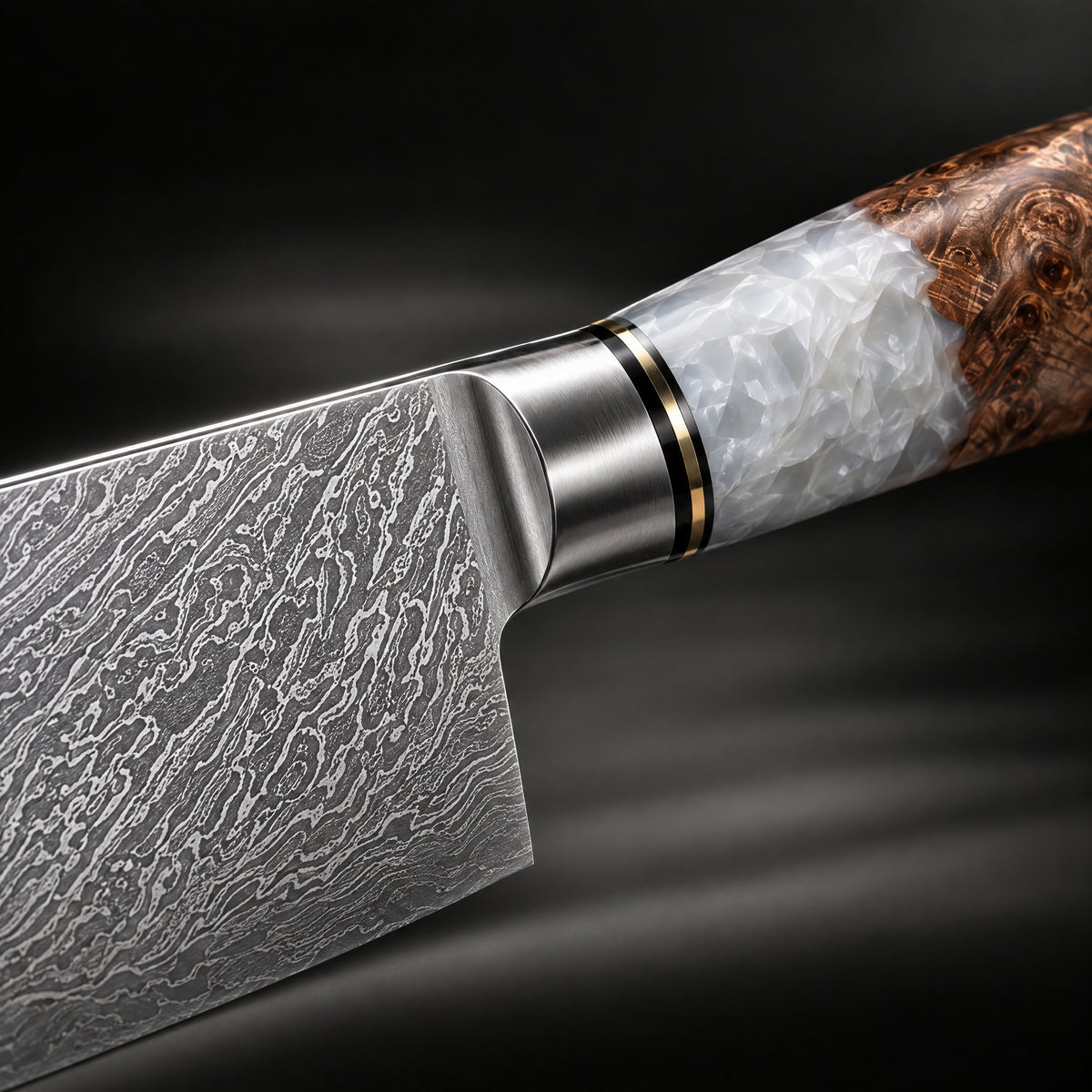 Close-up of the reimei bread knife blade and handle