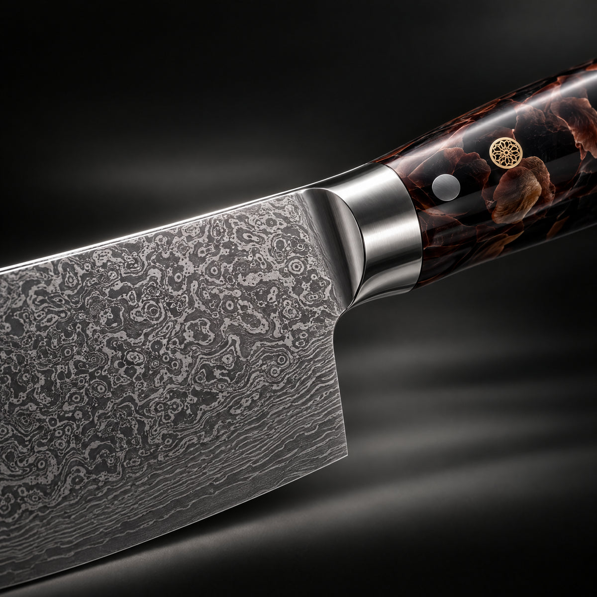 Close-up of the kongo vegetable cleaver knife blade and handle