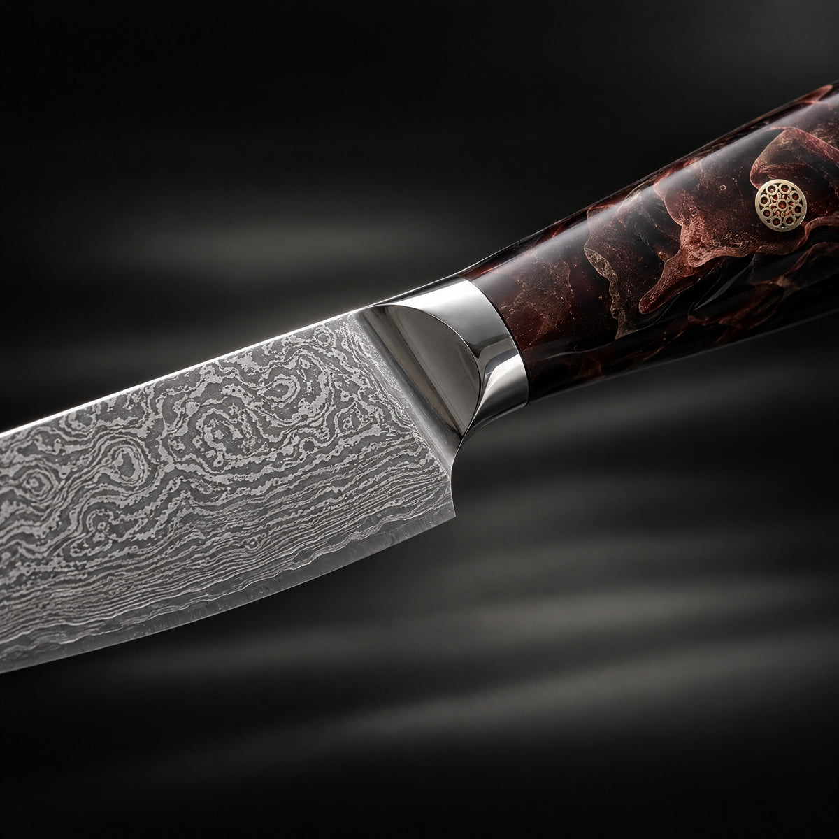 Close-up of the kongo steak knife blade and handle