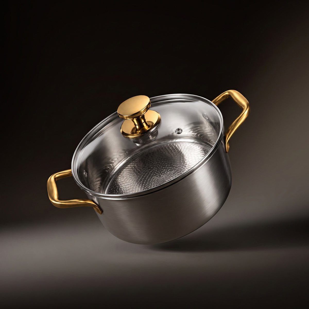 Okura titanium cooking pot, Limited Edition with gold-coloured handles and lid knob