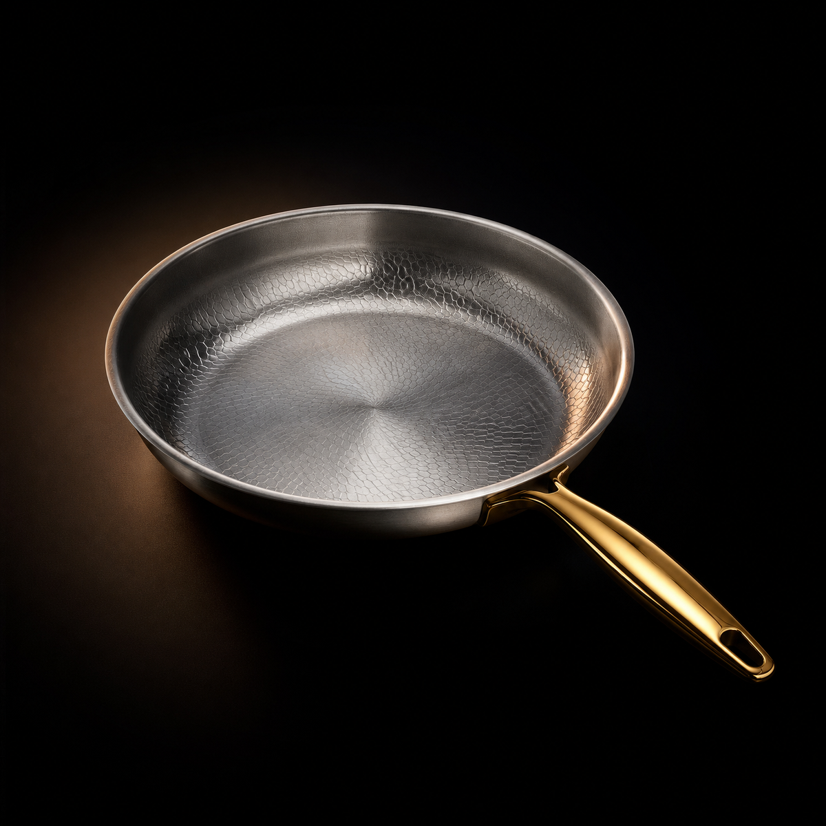 Hand-Hammered Titanium Pan I Limited Edition